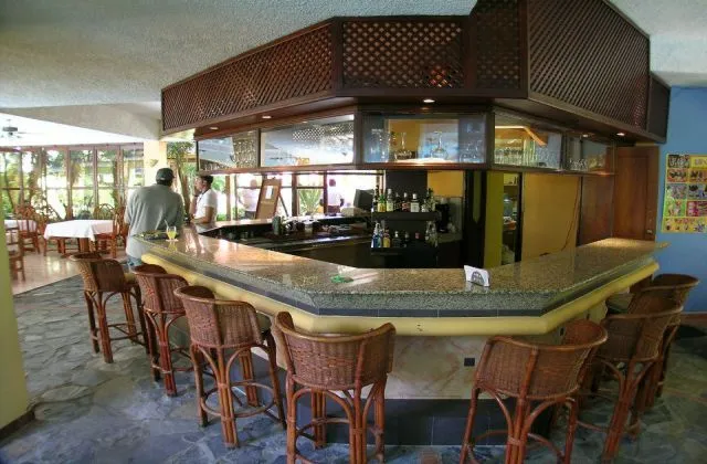Hotel Acuarium Suite Resort bar
