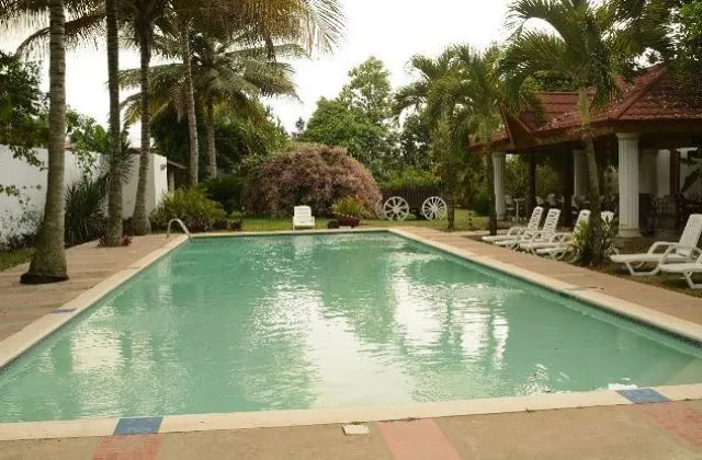 Hotel California Jarabacoa pool 2