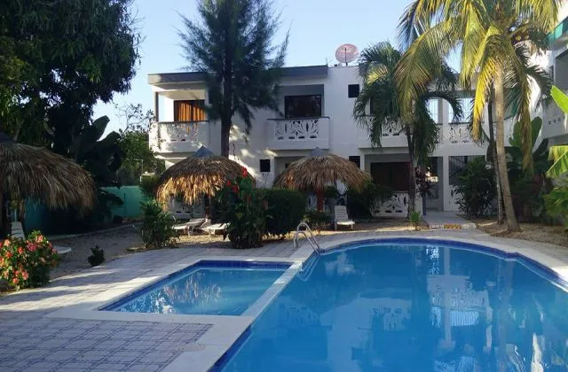 Aparthotel El Caucho Boca Chica pool