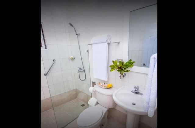 Hotel Chino Samana Room Bathroom