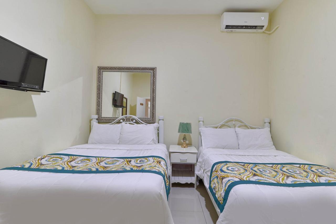 Hotel Cornelio Colonial Zone Room