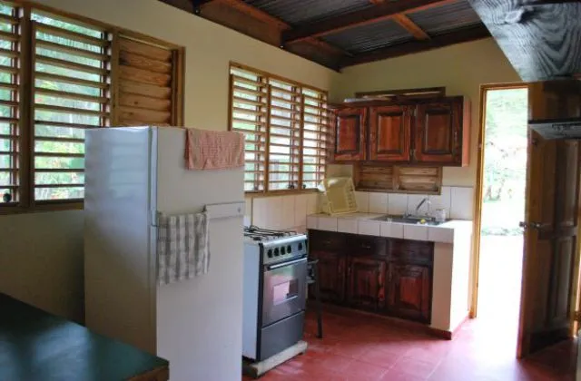 Rancho Faisar Jarabacoa Cabana Pelona kitchen