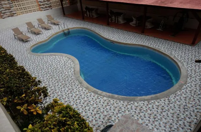 Hotel Garant Suites pool