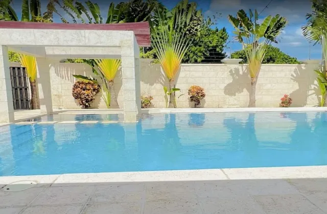 Villa Gewel Bani Pool 1