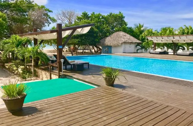 Punta Rucia Lodge pool 1