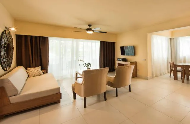 Hotel Occidental Punta Cana family suite