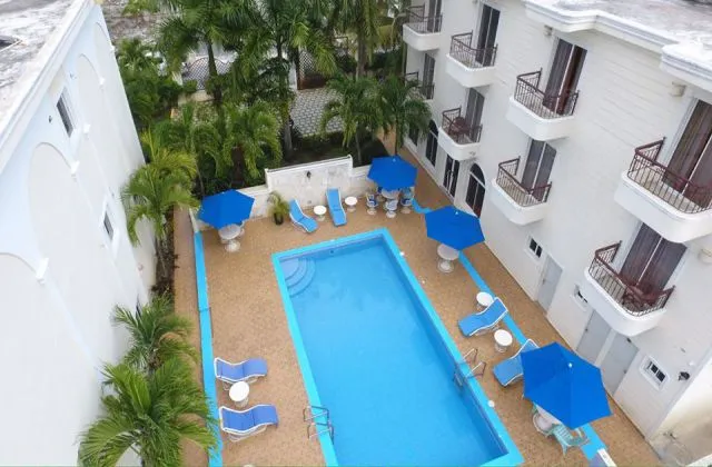 Hotel Primaveral pool