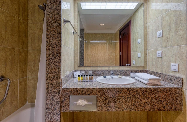 Hotel Senator Puerto Plata Room Bathroom
