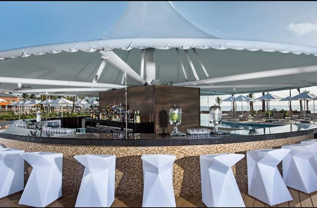 Sensatori Resort Punta Cana Bar Pool