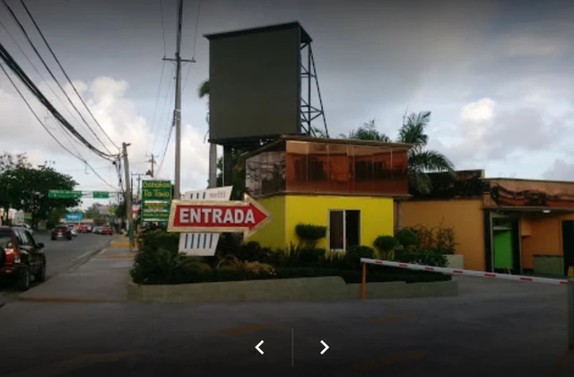 Cabanas Wifi Santo Domingo Entrance
