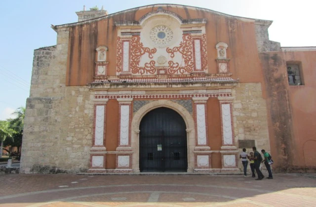 Explore Santo Domingo Colonial Zone Church