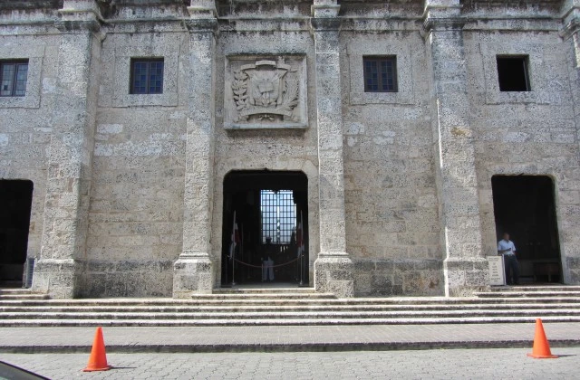 Explore Santo Domingo Pantheon National