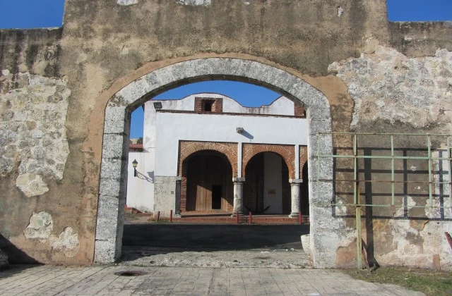 Visit Colonial Zone Santo Domingo
