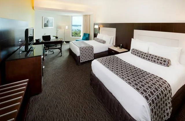 Hotel Crowne Plaza Santo Domingo room 2 queen beds
