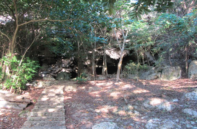 Boca de Yuma Cave Bernar 1